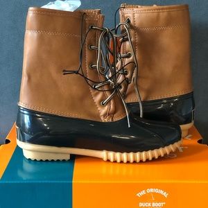 The Original Duck Boot, Ariana Style